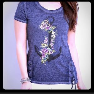 🍀Burnout tee with Floral anchor